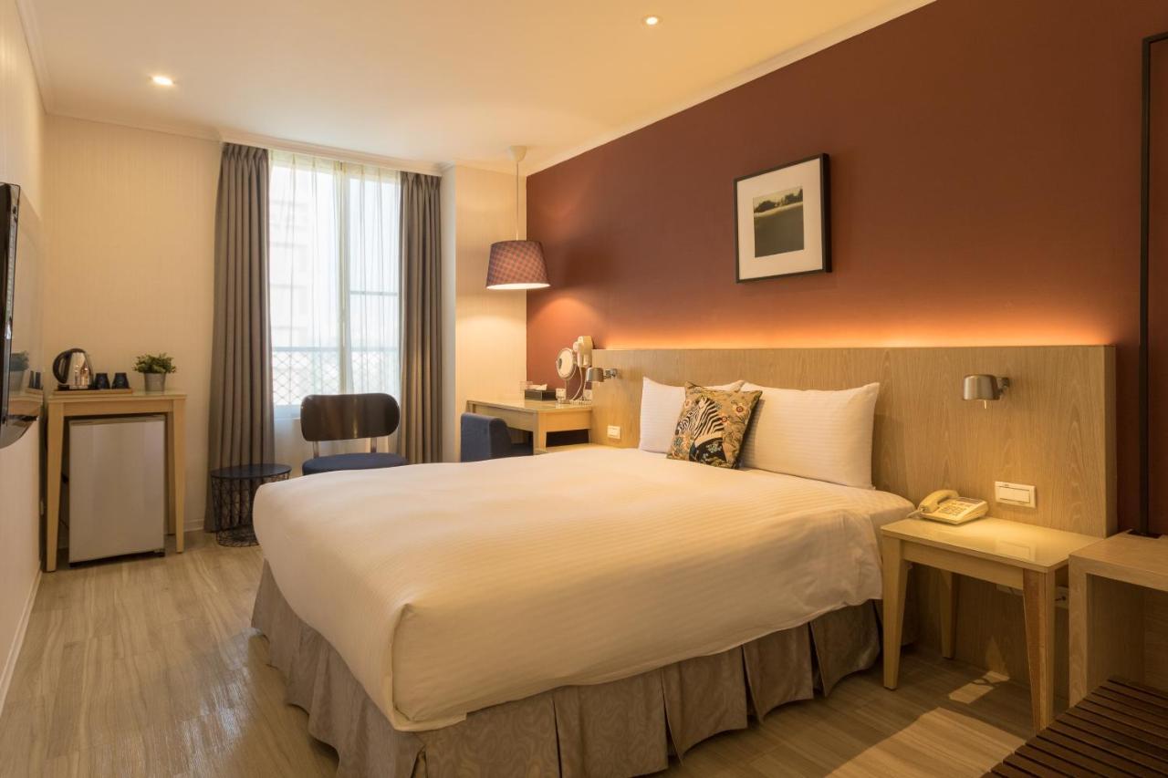 Just Enjoy Business Hotel Tainan Eksteriør billede