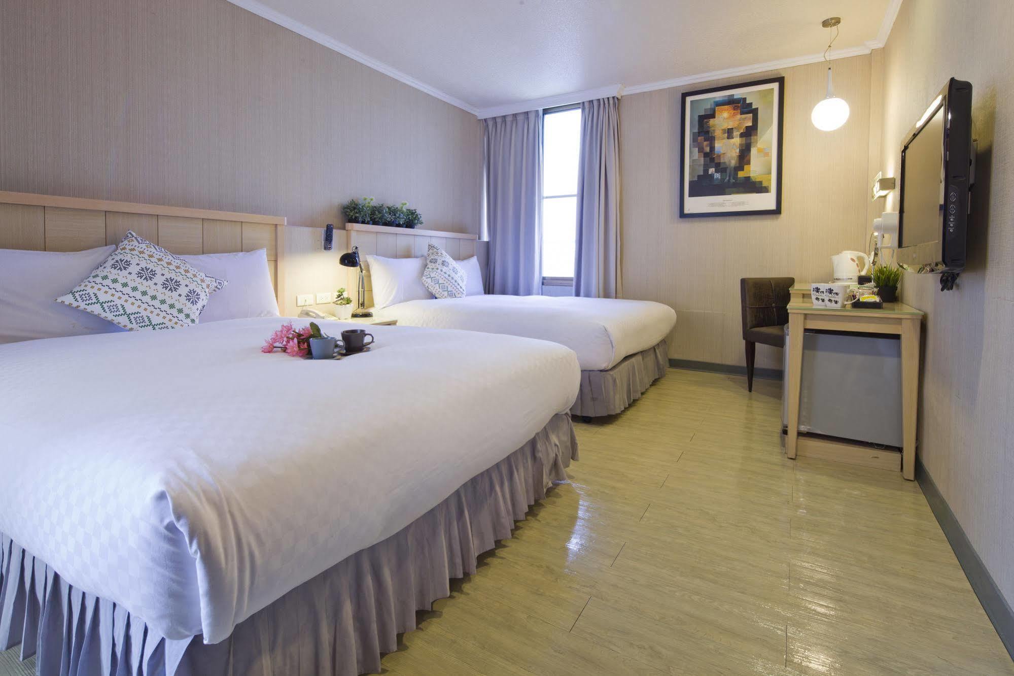 Just Enjoy Business Hotel Tainan Eksteriør billede