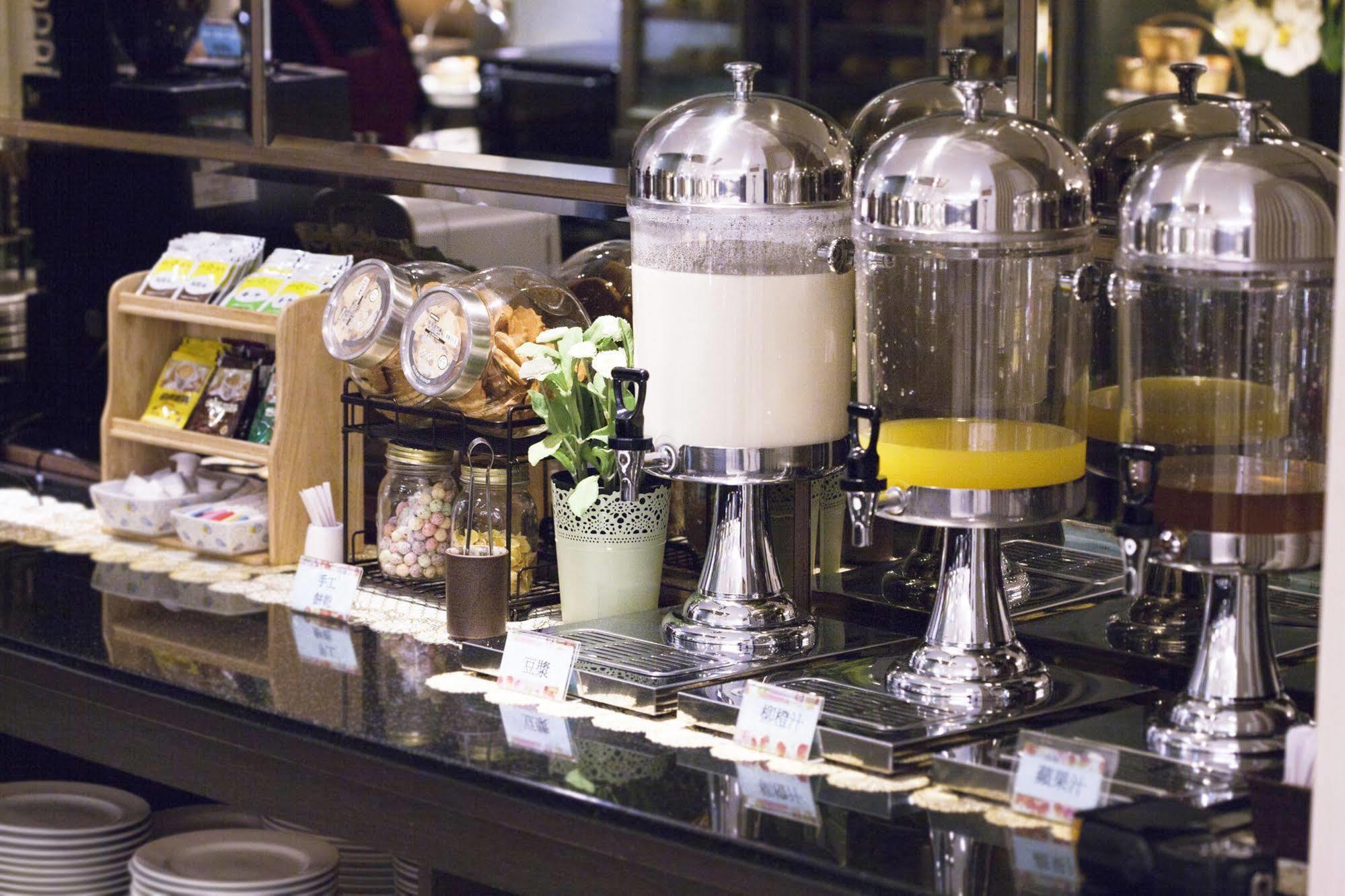 Just Enjoy Business Hotel Tainan Eksteriør billede