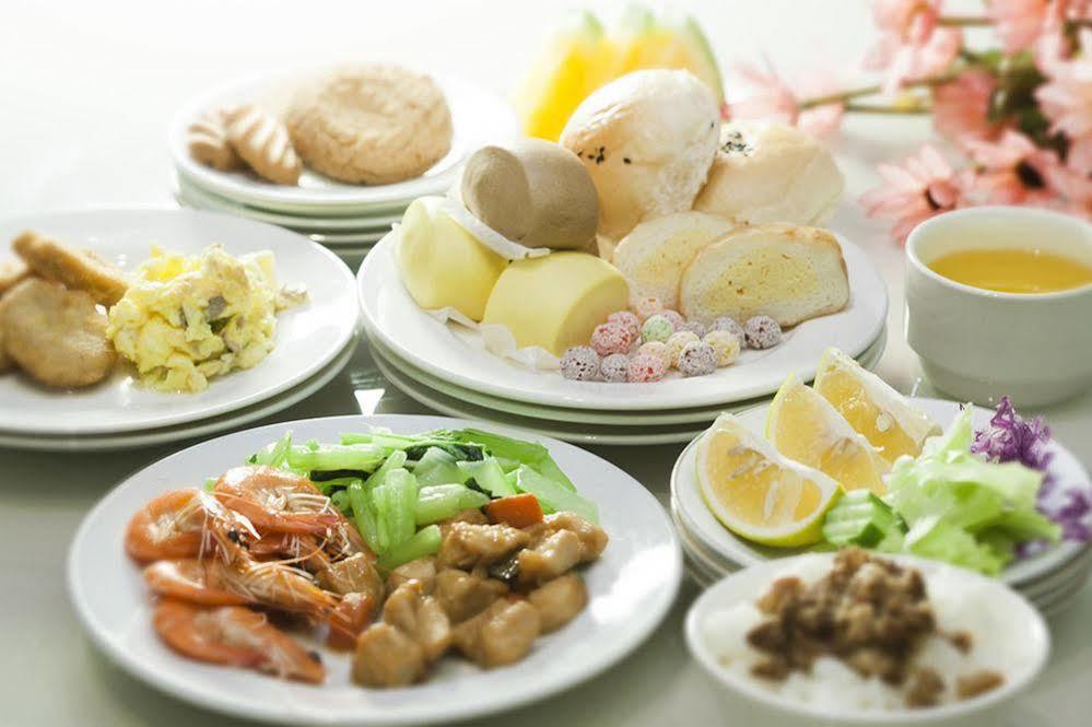 Just Enjoy Business Hotel Tainan Eksteriør billede
